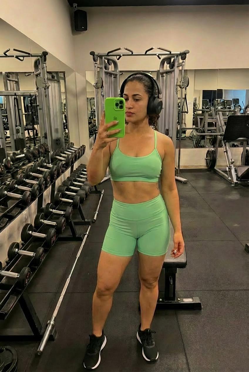 Conjunto fitness feminino Básico zero transparecia.