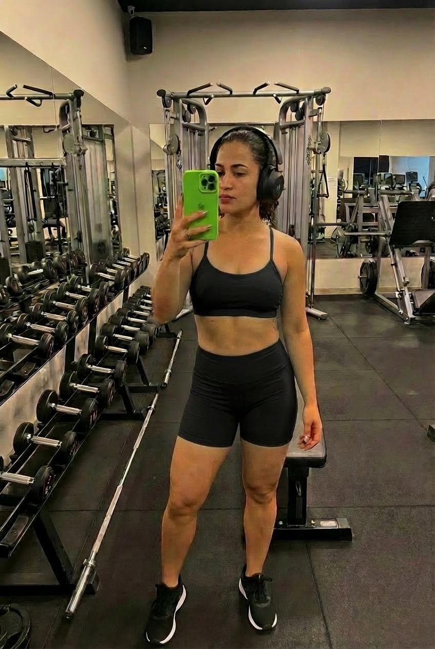 Conjunto fitness feminino Básico zero transparecia.